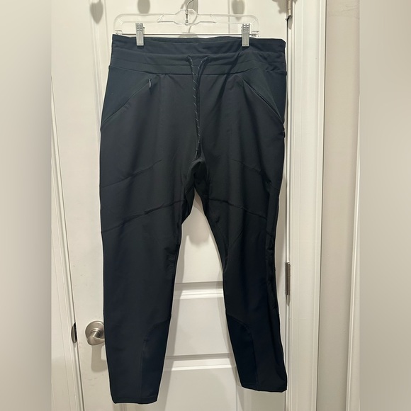 Pants - Columbia Black Drawstring Pants